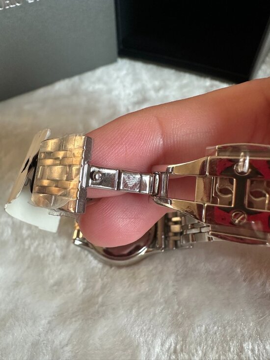 NWT! Emporio Aramani AR1963 Women\'s Fashion Quartz Watch In Silver/Gold Tone main image 4